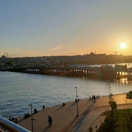 شقة Central Apartament 4' Galata Tower Granbazaar 2' Sea 4' Ferry/metro/tram