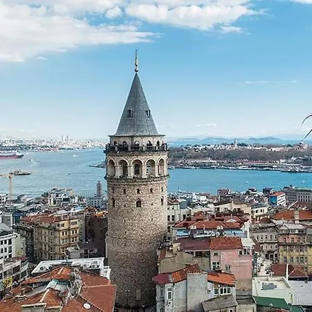 Central Apartament 4' Galata Tower Granbazaar 2' Sea 4' Ferry/metro/tram شقة