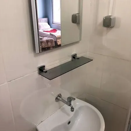 Central Apartament 4' Galata Tower Granbazaar 2' Sea 4' Ferry/metro/tram *