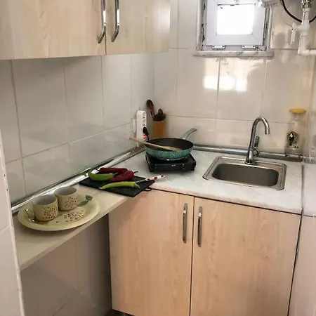 Central Apartament 4' Galata Tower Granbazaar 2' Sea 4' Ferry/metro/tram شقة *