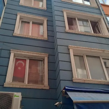Central Apartament 4' Galata Tower Granbazaar 2' Sea 4' Ferry/metro/tram اسطنبول